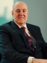 Sócio fundador do Neves Advogados Associados, com mais de 30 anos de atuação em Direito Empresarial e ênfase em insolvência, reestruturação e recuperação de empresas, M&A e planejamento patrimonial e societário.